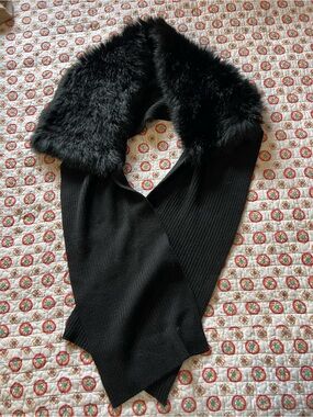 Nanette Lepore Real Rabbit Black Shoulder Shrug Scarf EUC